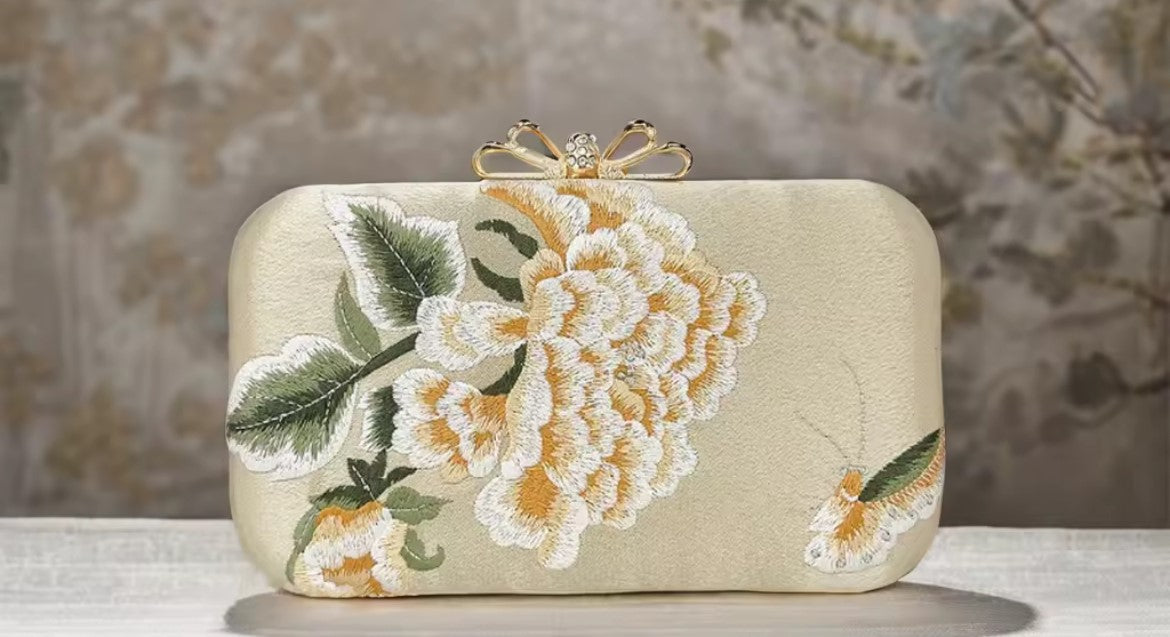Perrands Silk floral hard clutch