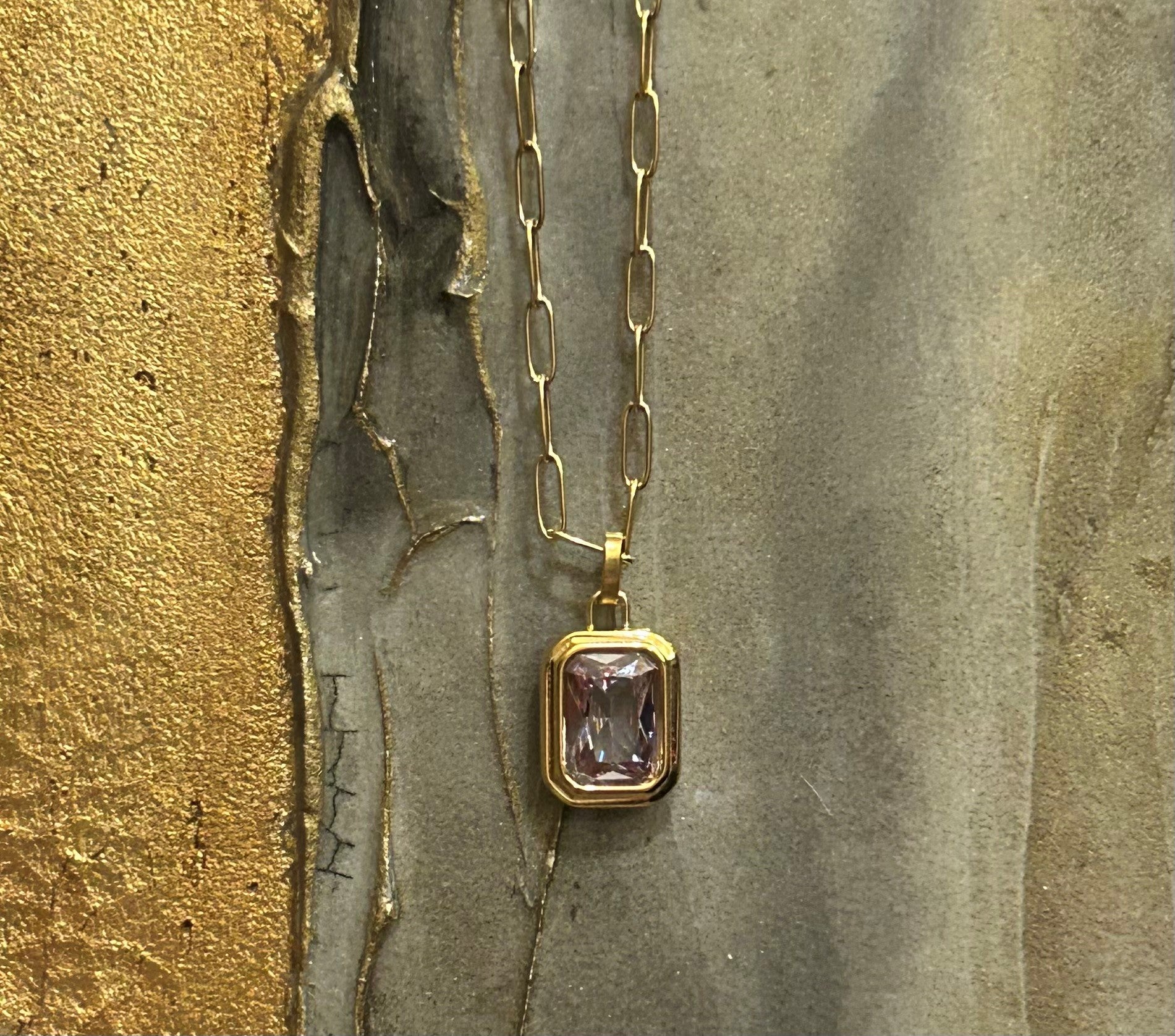 Amethyst Charm & Gold link necklace