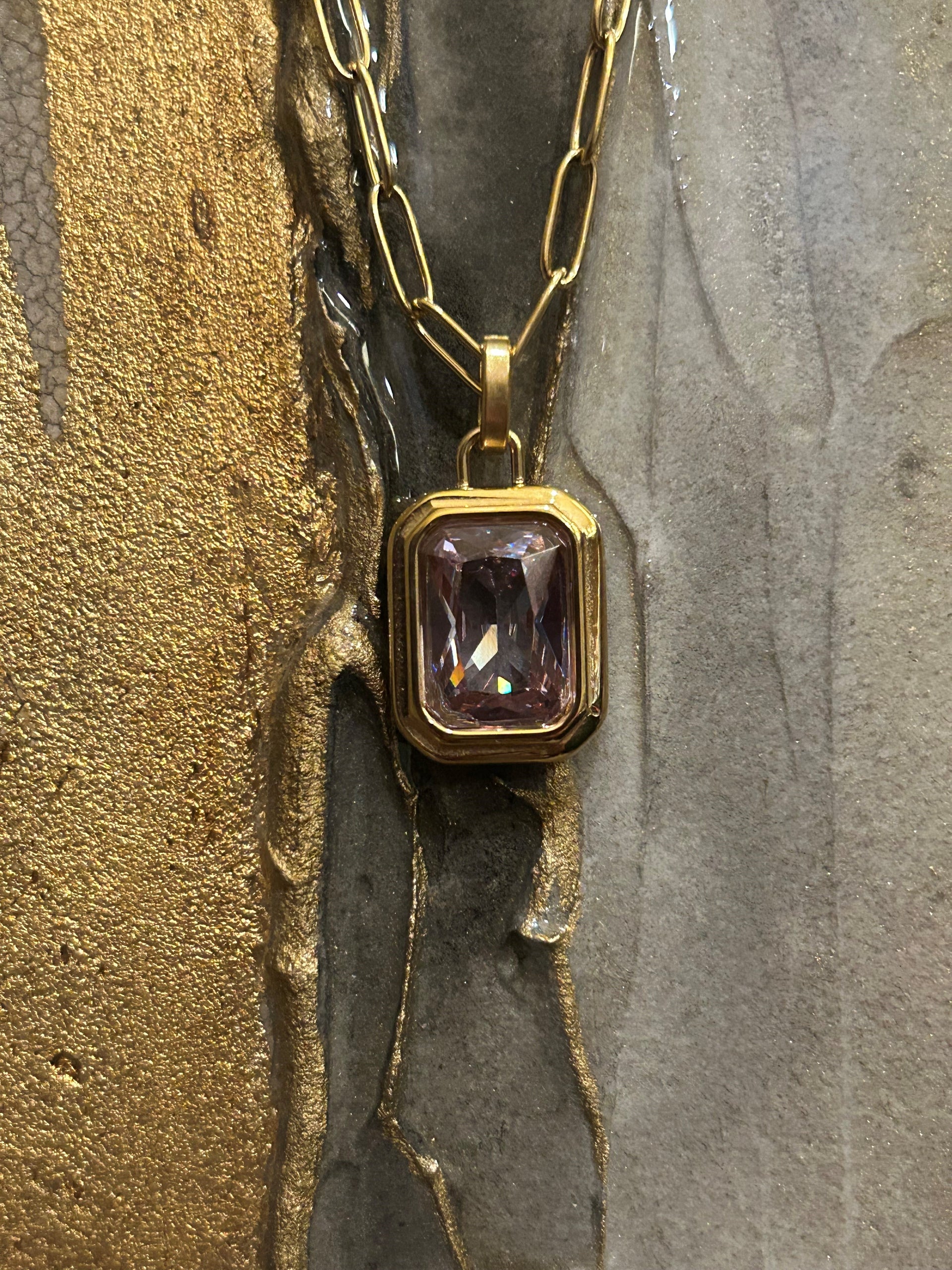 Amethyst Charm & Gold link necklace